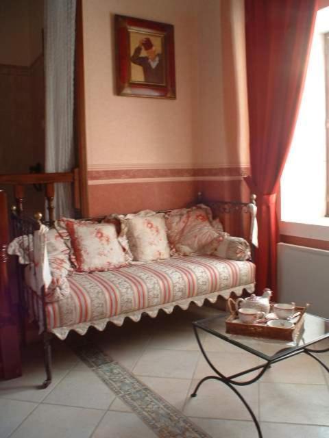 La Fontaine Des Arts Bed and Breakfast Mansle-les-Fontaines Δωμάτιο φωτογραφία