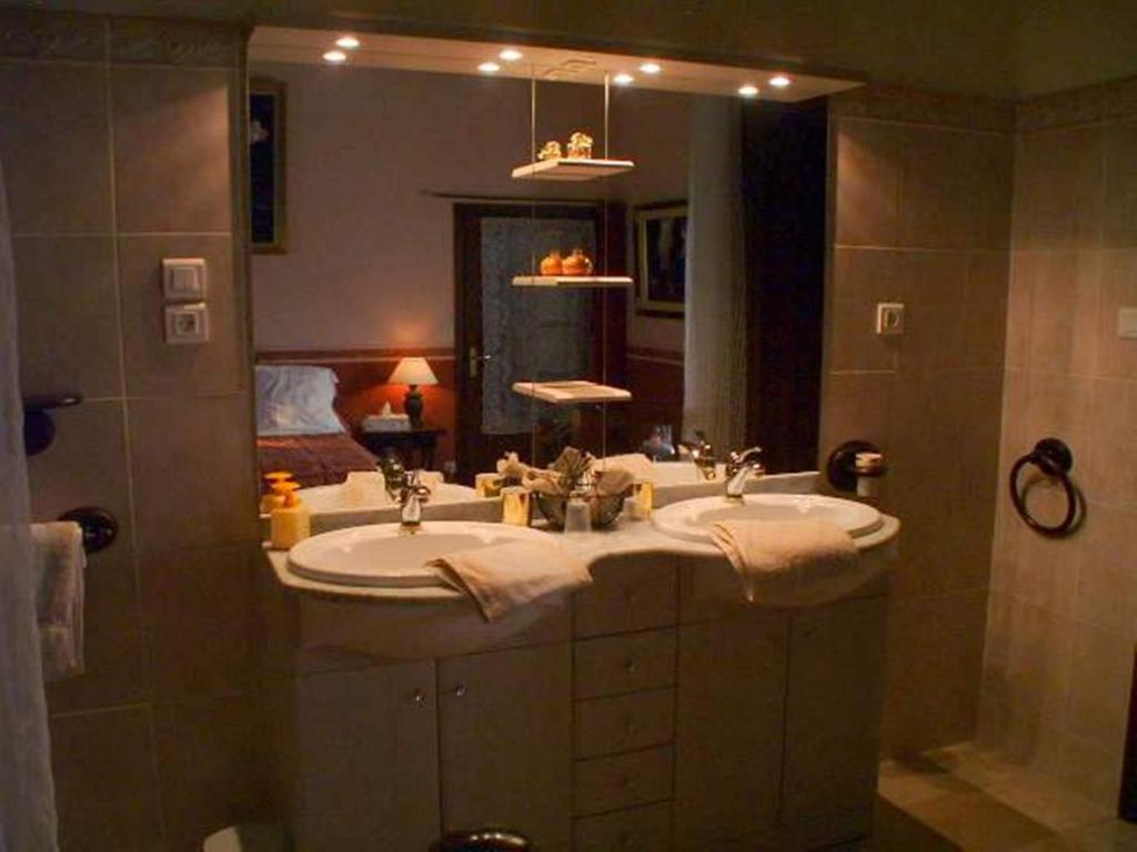 La Fontaine Des Arts Bed and Breakfast Mansle-les-Fontaines Δωμάτιο φωτογραφία