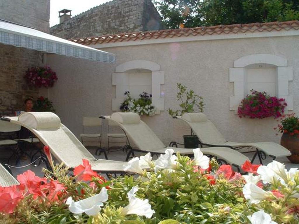 La Fontaine Des Arts Bed and Breakfast Mansle-les-Fontaines Εξωτερικό φωτογραφία