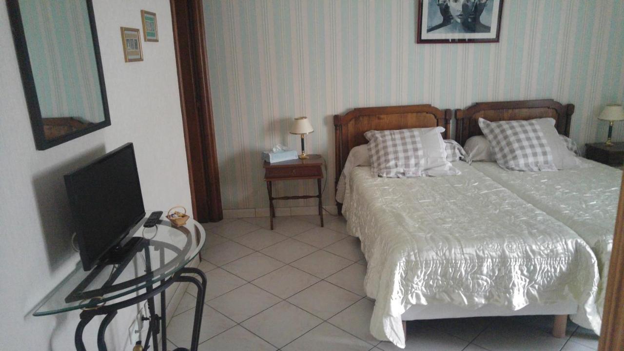 La Fontaine Des Arts Bed and Breakfast Mansle-les-Fontaines Εξωτερικό φωτογραφία