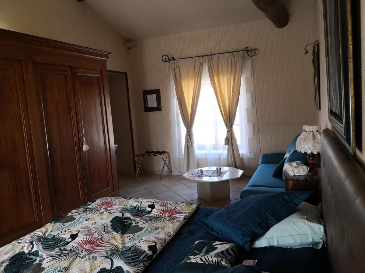 La Fontaine Des Arts Bed and Breakfast Mansle-les-Fontaines Εξωτερικό φωτογραφία